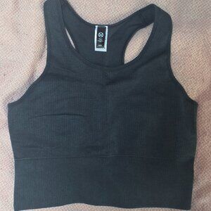 Cropped sporty tank top